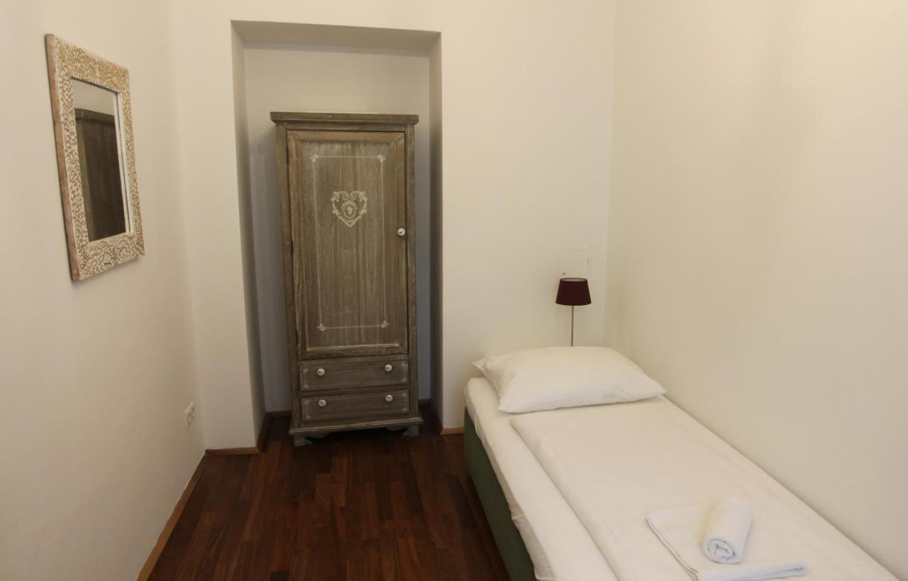 Casa Nostra - Ausgefallene Wohnung am Augarten Wien Exterior foto